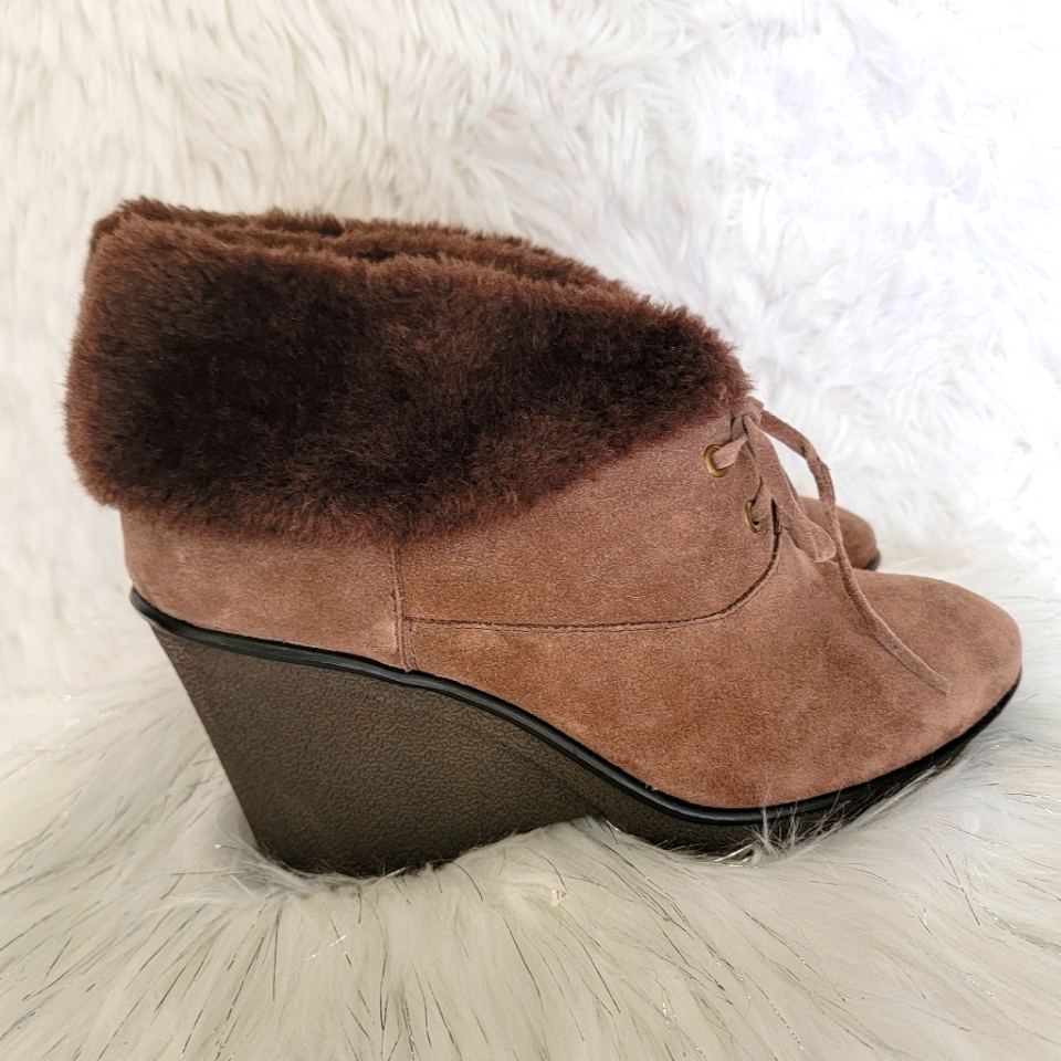 B Makowsky Booties
